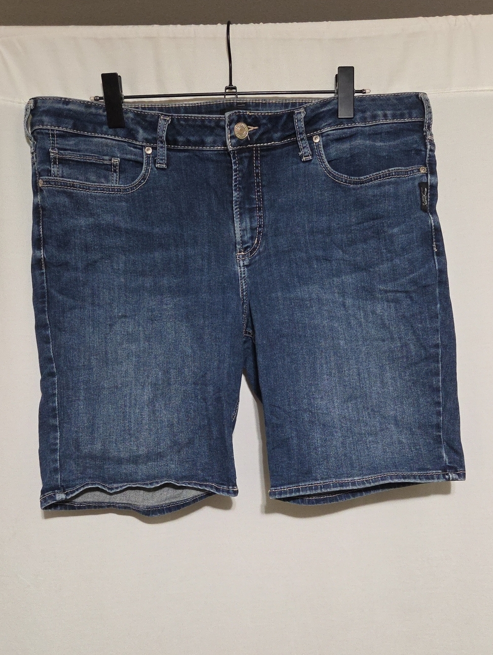 Silver Jeans Size 18 Women's Medium Blue Denim Bermuda Shorts